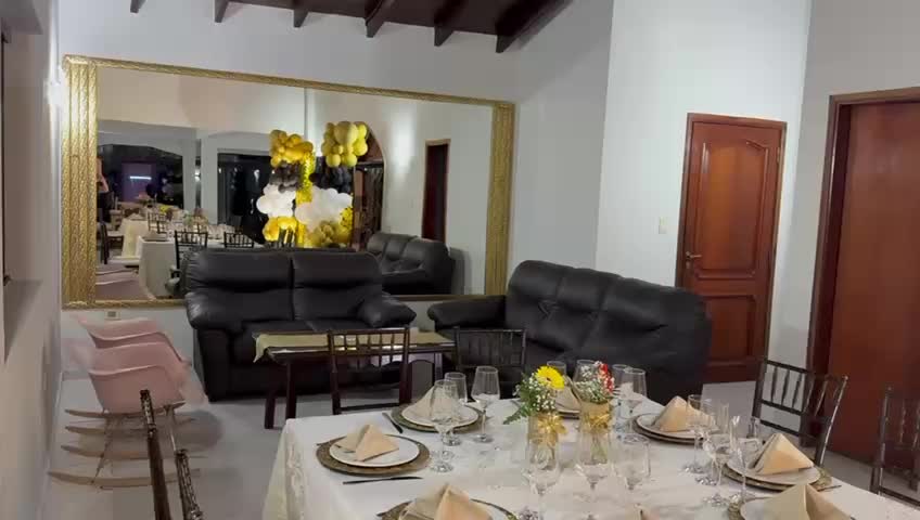 Salón principal decorado